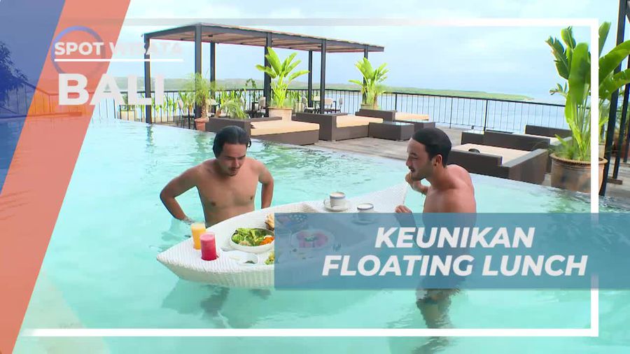 Menikmati Keunikan Floating Lunch di Penginapan, Bali