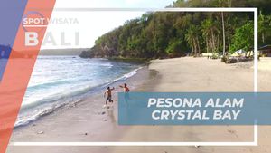 Menikmati Keindahan Crystal Bay, Nusa Penida, Bali