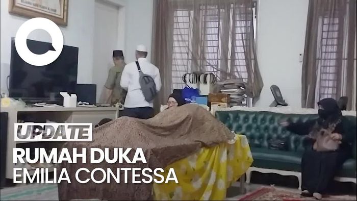 Video: Emilia Contessa Disemayamkan di Banyuwangi, Denada Datang Besok