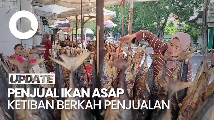 Video: Berkah Penjual Ikan Asap di Tuban saat Long Weekend, Raup Cuan Jutaan Rupiah