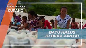 Menemukan Batu Halus di Pesisir Pantai Kolbano, Kupang