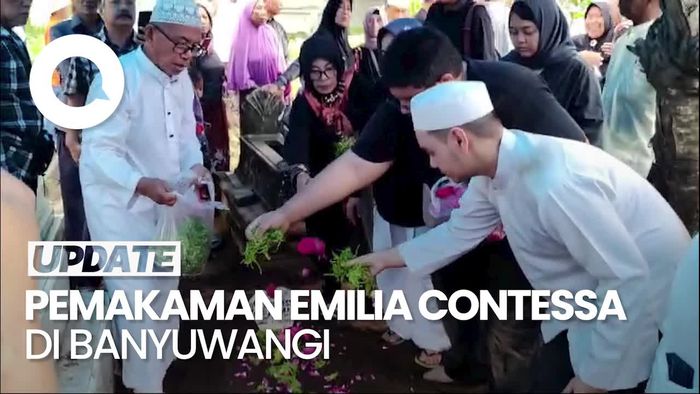 Video: Suasana Pemakaman Emilia Contessa di Banyuwangi
