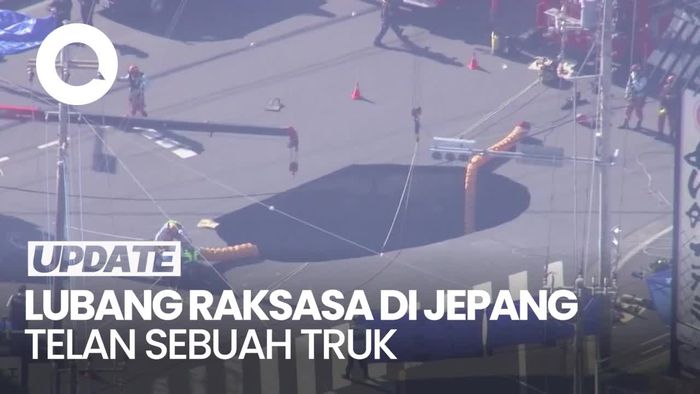 Video: Melihat Proses Evakuasi Truk yang Ditelan Lubang Raksasa di Jepang