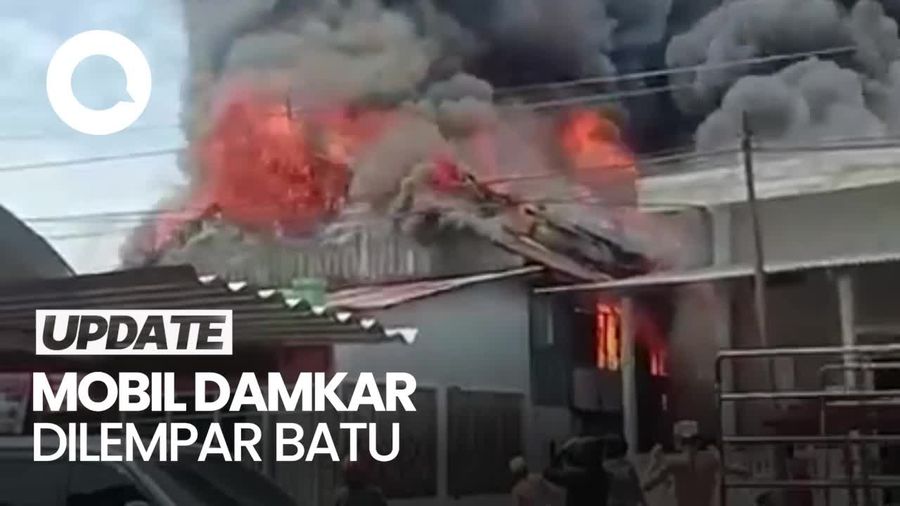 Video: Mobil Damkar Polman Dilempari Batu saat Tiba di Lokasi Kebakaran Rumah