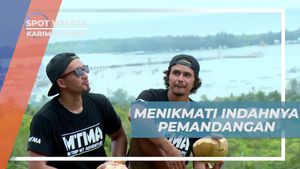 Menikmati Keindahan Bukit Love di Karimun Jawa