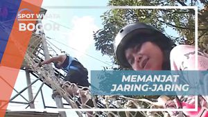 Mencoba Tantangan Naik Flying Fox di Bogor