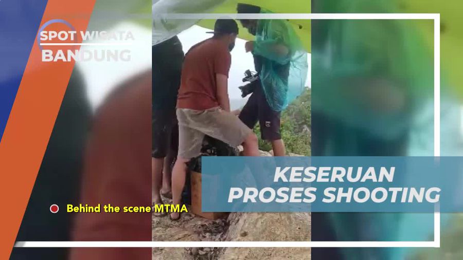 Menikmati Keseruan Proses Shooting di Tengah Hujan, Bandung