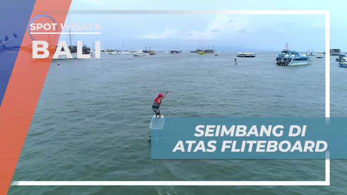 Coba Tantangan Menyeimbangkan Diri di Fliteboard, Pantai Serangan, Bali