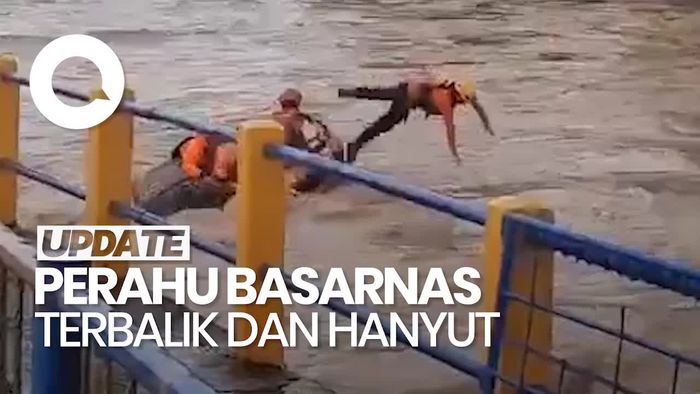 Video Detik-detik Perahu Basarnas Hanyut, 4 Anggota Lompat ke Sungai
