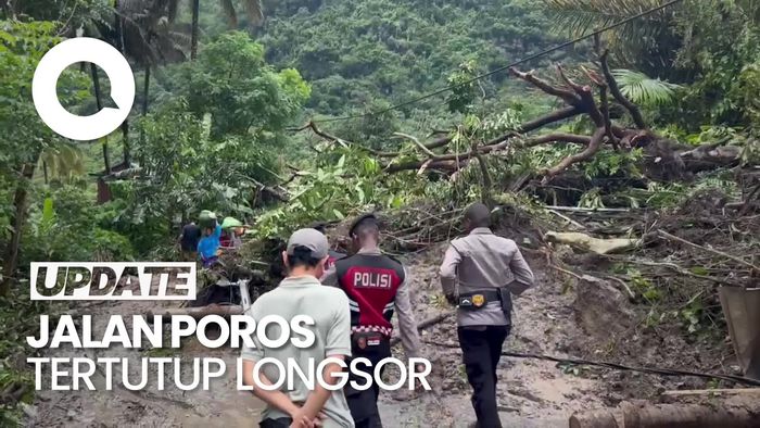 Video: Longsor Tutup Akses Jalan Poros Soppeng-Barru Sulsel