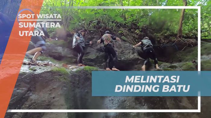 Melintasi Dinding Batu dalam Petualangan Body Rafting di Kolam Abadi, Sumatera Utara