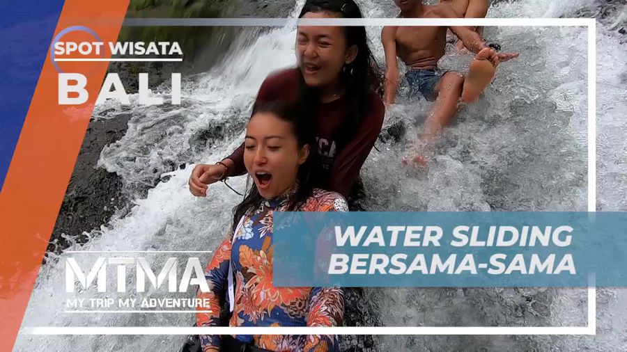 Bermain Water Slide Bersama Teman di Bali
