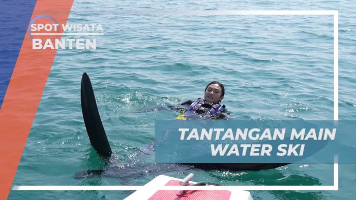 Menantang Diri untuk Main Water Ski di La Lassa Beach, Banten