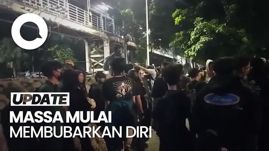 Video: Sempat Memanas, Massa Aksi Indonesia Gelap Bubarkan Diri