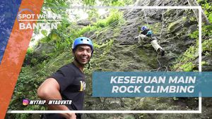 Nikmati Sensasi Main Rock Climbing di Tebing Batu Hideung, Banten
