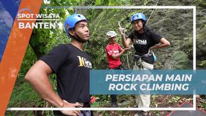 Menjelajahi Bukit Batu Hideung untuk Rock Climbing di Banten