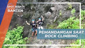 Nikmati Keindahan Alam Sambil Rock Climbing di Tebing Batu Hideung, Banten