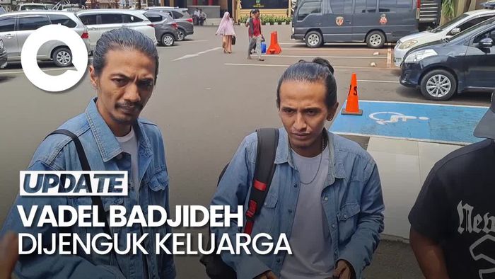 Video: Keluarga Jenguk Vadel Badjideh yang Ditahan di Polres Jaksel