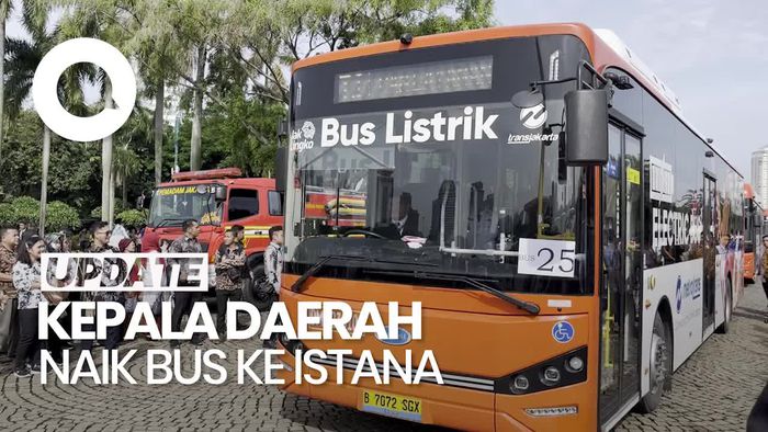 Video: 30 Bus Listrik Siap Antar Kepala Daerah dari Monas ke Istana