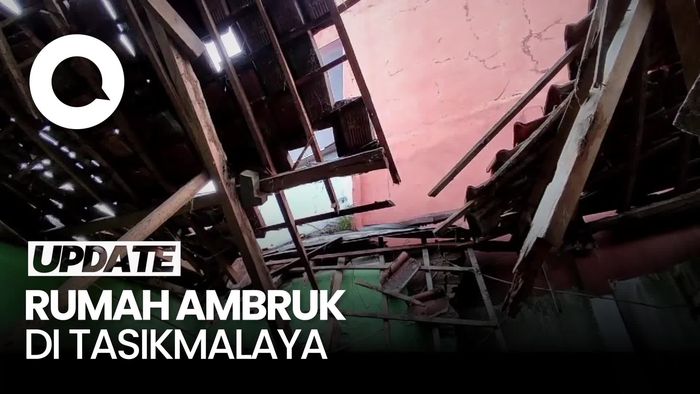 Video: 2 Rumah di Tasikmalaya Ambruk Diguyur Hujan Deras, 3 Orang Terluka