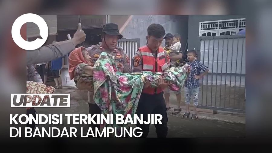 Video: Melihat Proses Evakuasi Lansia Korban Banjir di Bandar Lampung