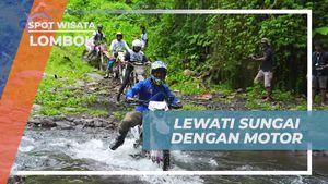 Melewati Sungai dengan Gairah Mengendarai Motor di Lombok