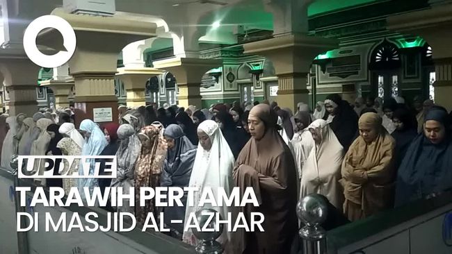 Video Salat Tarawih Pertama di Masjid Agung Al-Azhar Jaksel