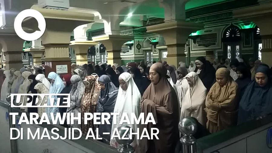 Video Salat Tarawih Pertama di Masjid Agung Al-Azhar Jaksel
