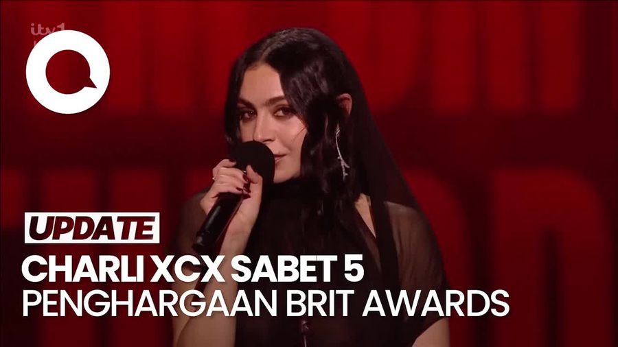 Video: Momen Charli XCX Borong 5 Piala BRIT Awards 2025