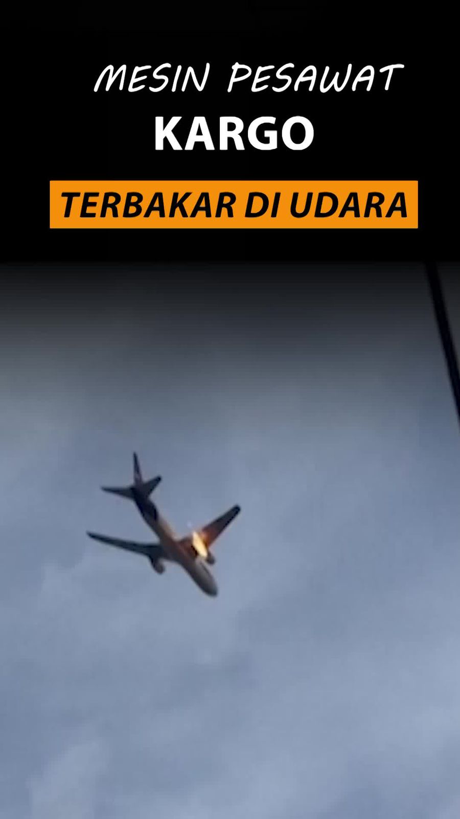 Video Mesin Pesawat Kargo di AS Terbakar Seusai Tabrak Burung
