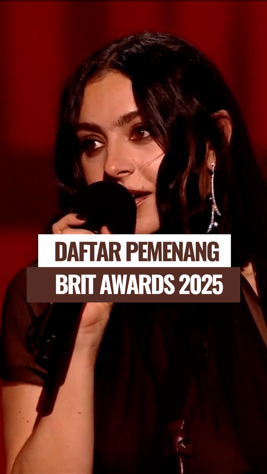 Video: Charli XCX Sang Ratu BRIT Awards 2025