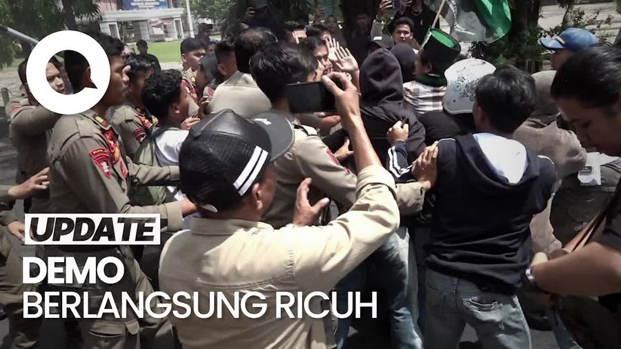 Video: Aksi Demo HMI di Depan Kantor Bupati Polman Berlangsung Ricuh