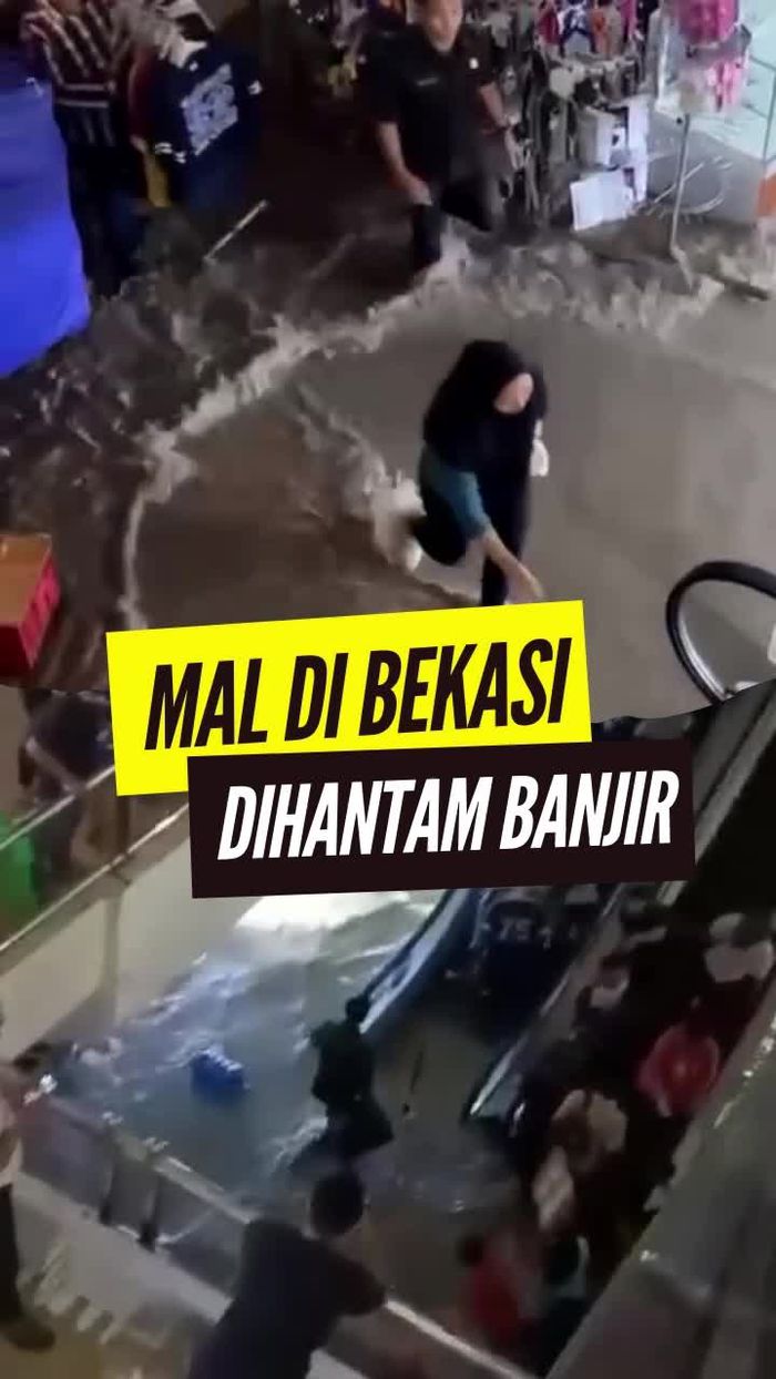 Video: Detik-detik Mega Bekasi Hypermall Dihantam Banjir