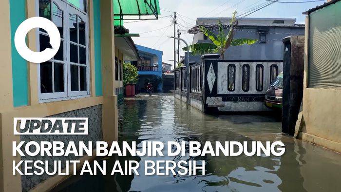 Video: Sudah 3 Hari Warga di Gedebage Masih Terendam Banjir