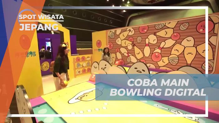 Bermain Bowling Digital dengan Seru di Sanrio Puroland, Jepang