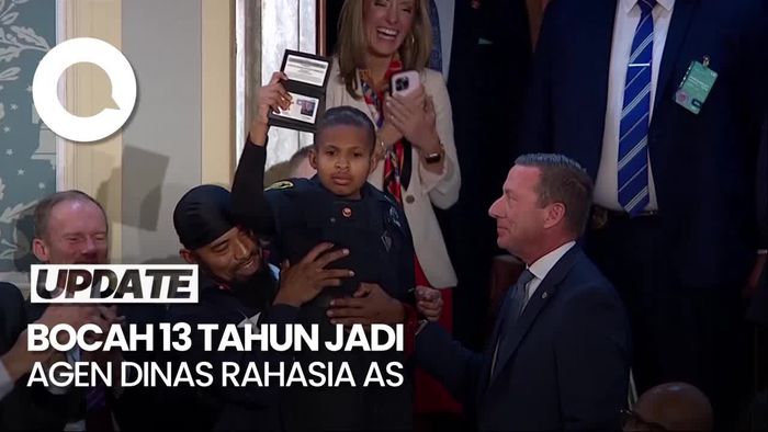 Video Momen Trump Tunjuk Bocah 13 Tahun Jadi Agen Dinas Rahasia AS