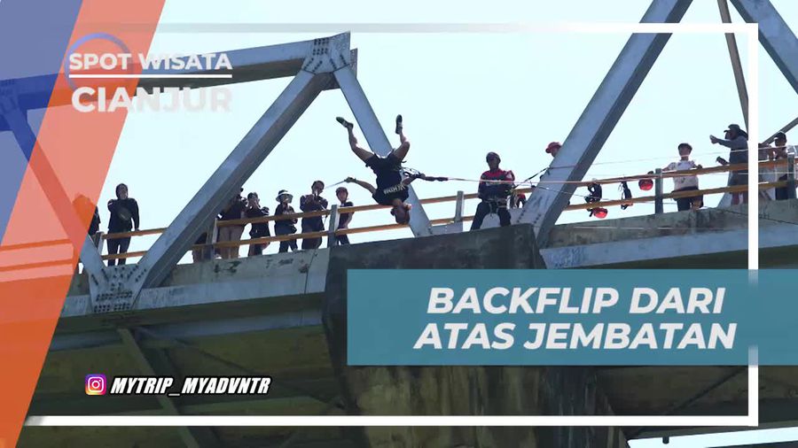 Menampilkan Aksi Backflip Menantang dari Jembatan Rajamandala, Cianjur