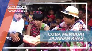 Mencoba Membuat Jajanan Khas di Wakatobi