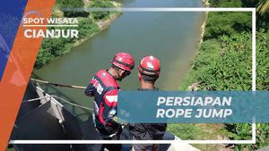 Menyiapkan Diri untuk Uji Nyali di Jembatan Rajamandala, Cianjur