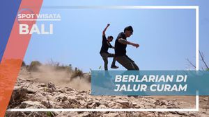 Berlari Menyusuri Jalur Curam Menuju Diamond Beach, Bali