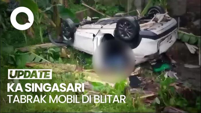 Video KA Singasari Tabrak Mobil di Blitar, 1 Orang Tewas