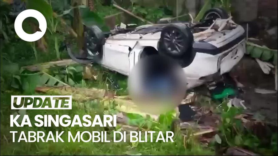 Video KA Singasari Tabrak Mobil di Blitar, 1 Orang Tewas