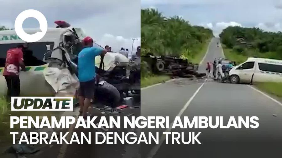 Video: Ambulans Tabrakan Banteng dengan Truk di Mantewe Kalsel