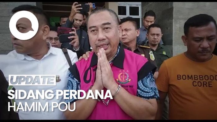 Video: Hamim Pou Jalani Sidang Perdana Kasus Korupsi Bansos