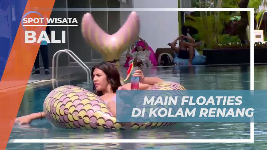 Bersantai di Floaties dan Menikmati Sore yang Indah di Kolam Renang, Bali