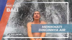 Menghilangkan Penat dengan Menyentuh Air Dingin di Bali