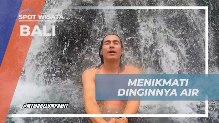 Menghilangkan Penat dengan Menyentuh Air Dingin di Bali