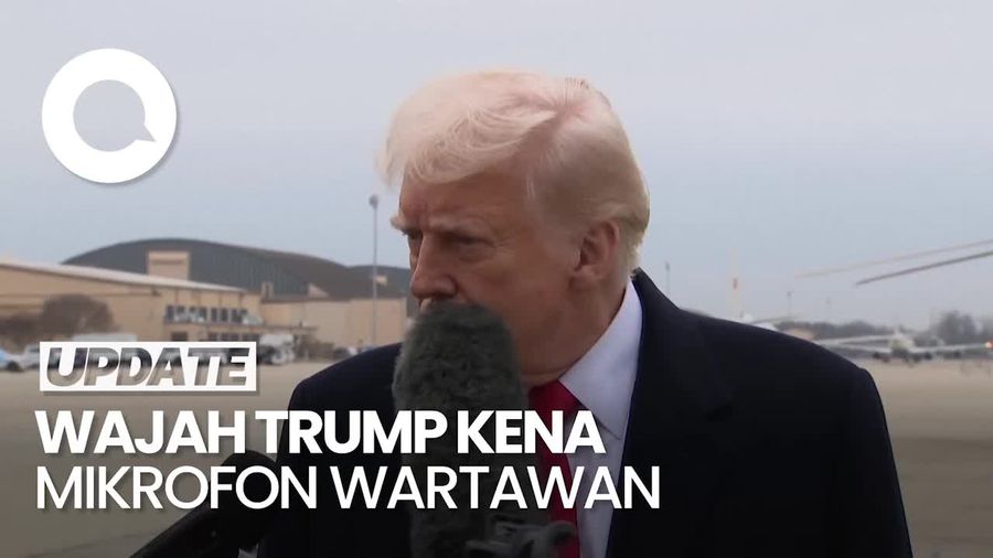 Video Ekspresi Trump Saat Wajahnya Tersenggol Mikrofon Boom Wartawan