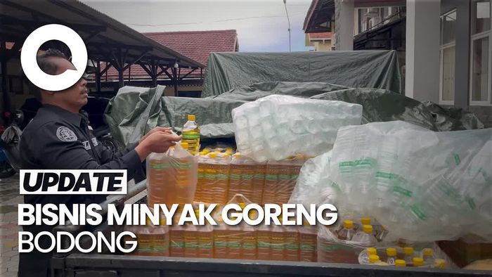 Video: Polisi Bongkar Home Industry Minyak Goreng Ilegal di Mojokerto