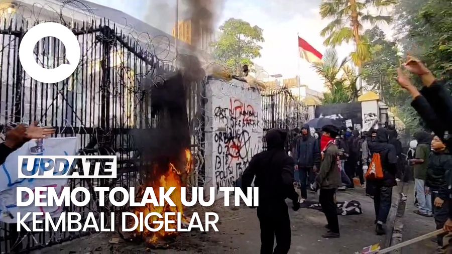 Video Massa Tolak UU TNI Kembali Geruduk Gedung DPRD Jabar